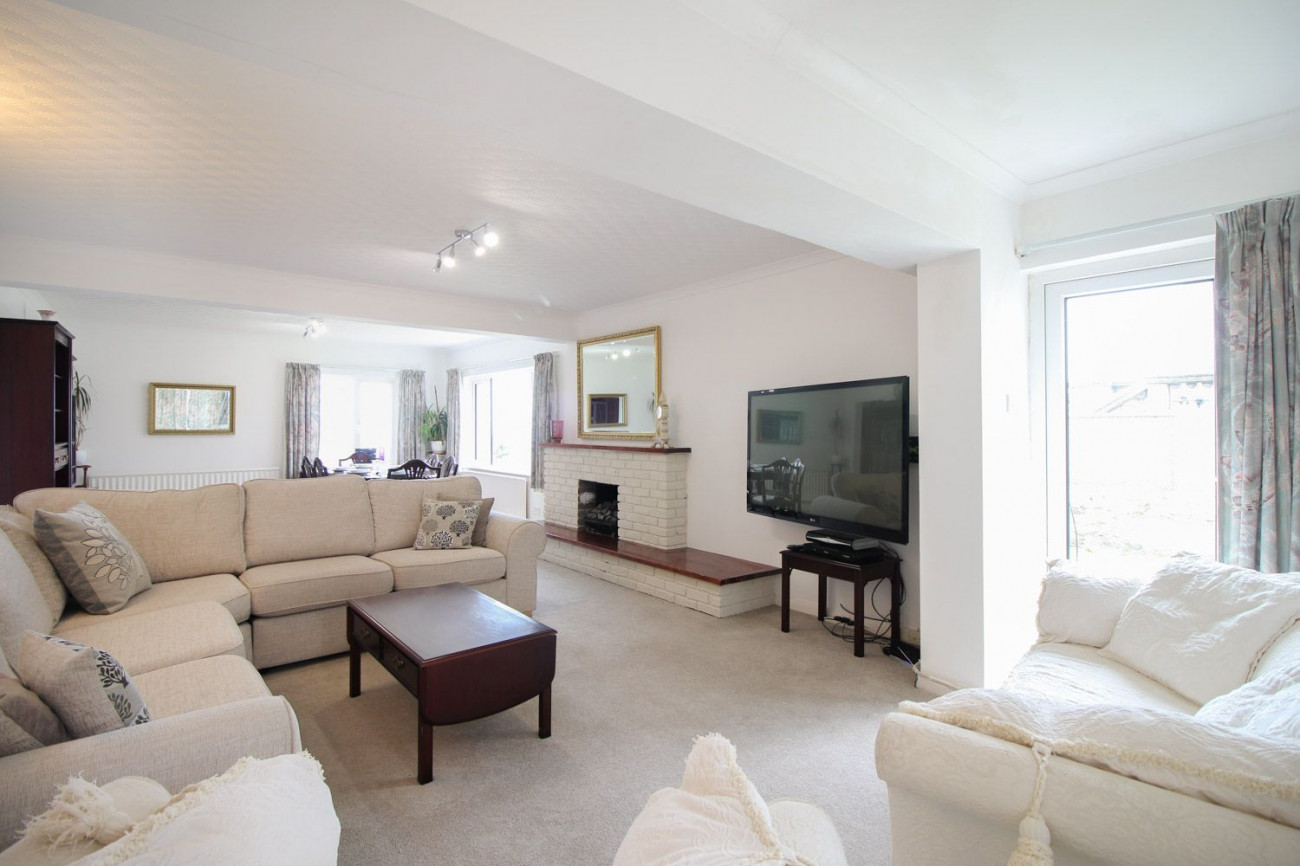 Click here for more about Clifton Villa