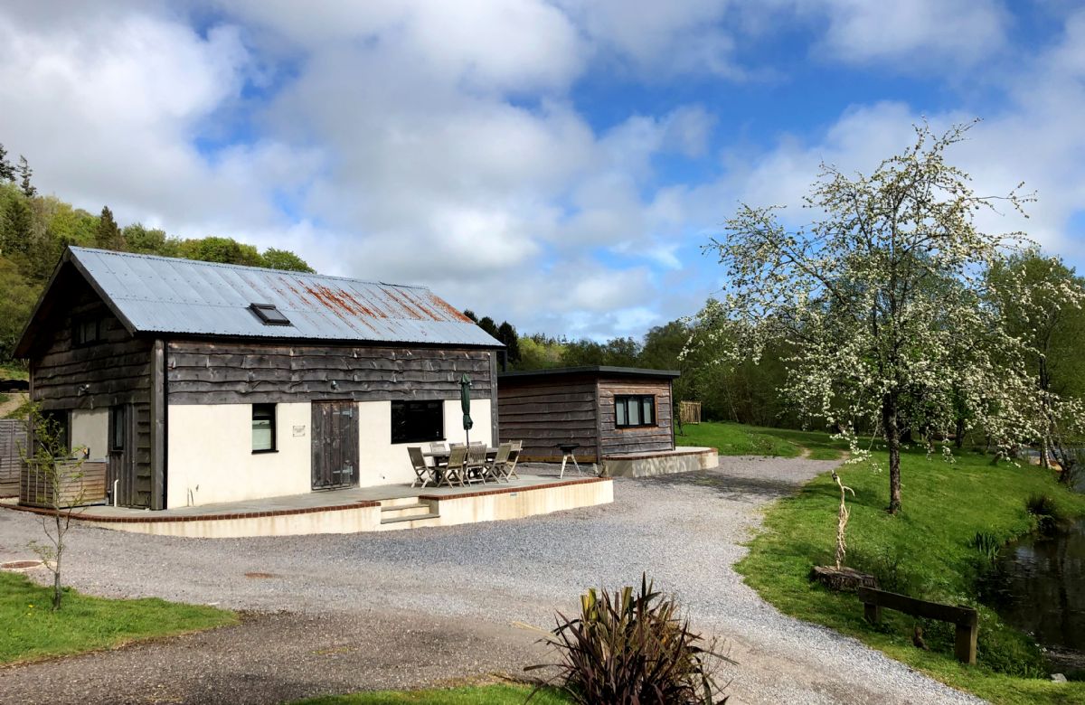 Click here for more about Wellhayes Barn