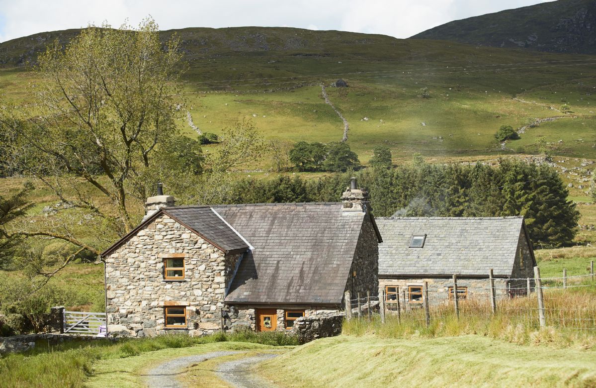 Click here for more about Ty Nant Cottage