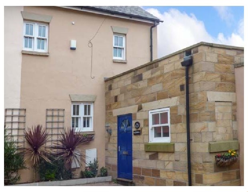 Click here for more about Razorbill Cottage