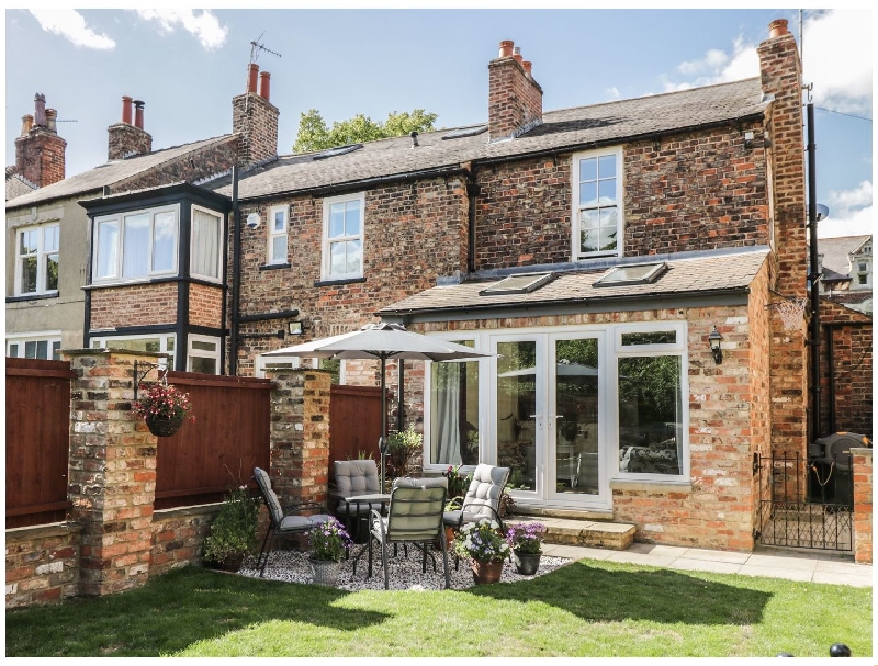 Click here for more about Tree Top Cottage