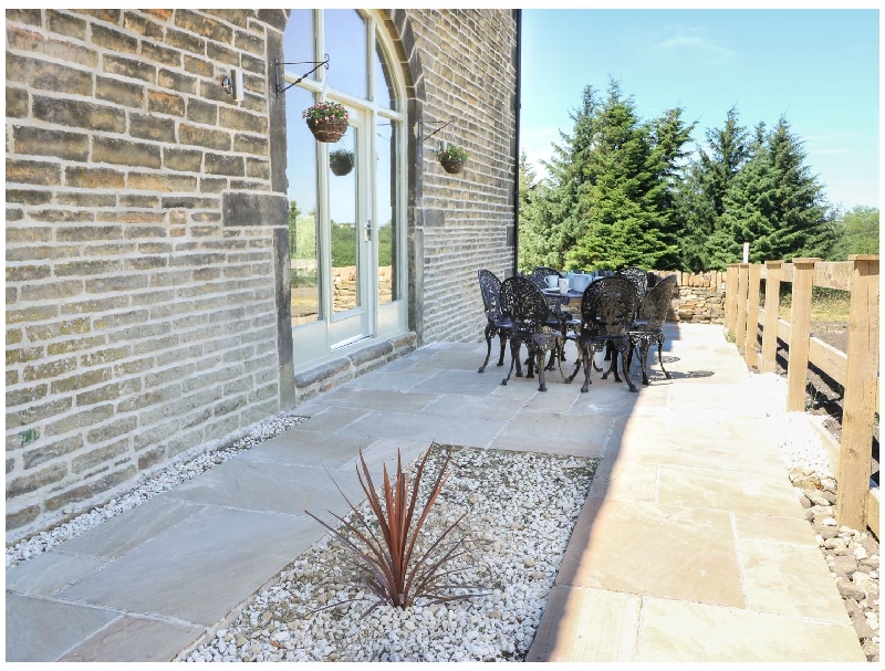 Click here for more about Oak Barn