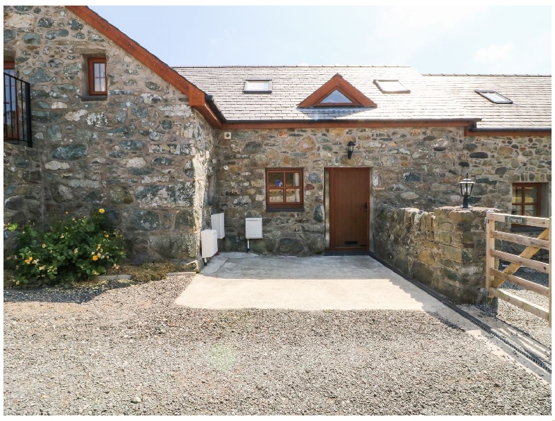 Click here for more about Ysgubor Myfi