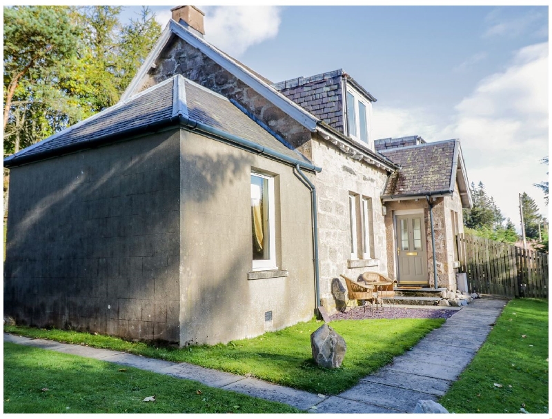 Click here for more about 2 Station Cottages