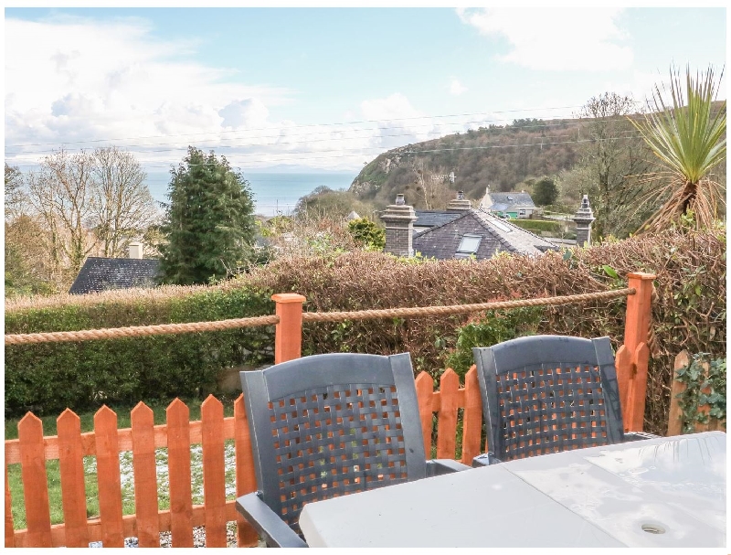 Click here for more about 2 Argoed