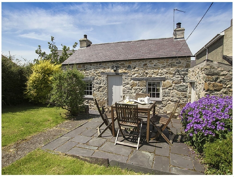 Click here for more about Ty Capel Seion